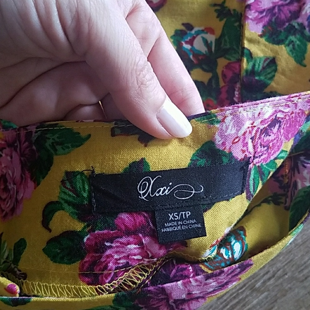 Forever 21 High Waist Floral Shorts - Picture 3 of 3